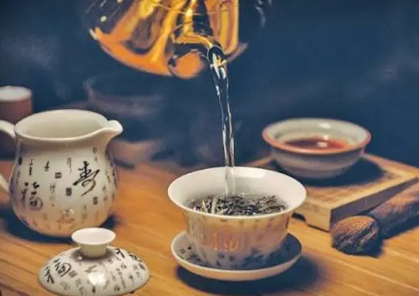 同城户外飞盘_天然草坪租用：周末组局玩飞盘和橄榄球有哪些足球场可以预订 🥏