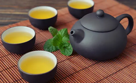 申城夜游生活到底有多上头？一场上海美食地标与休闲社交的狂欢正在上演 🌃